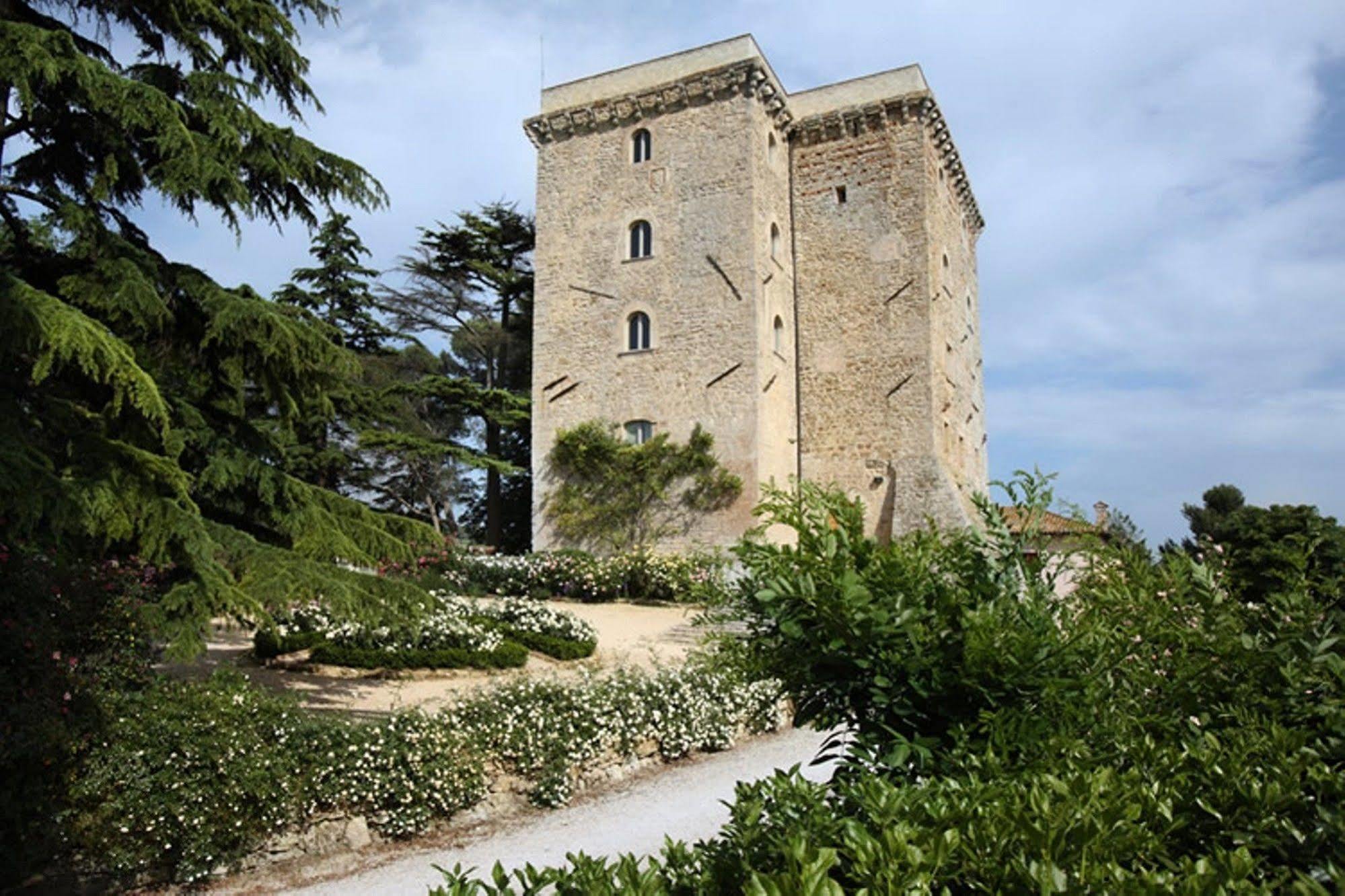 Torre Almonte Aparthotel Тоди Екстериор снимка