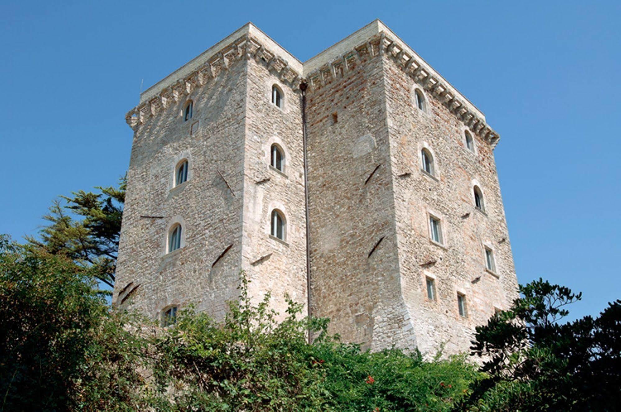 Torre Almonte Aparthotel Тоди Екстериор снимка