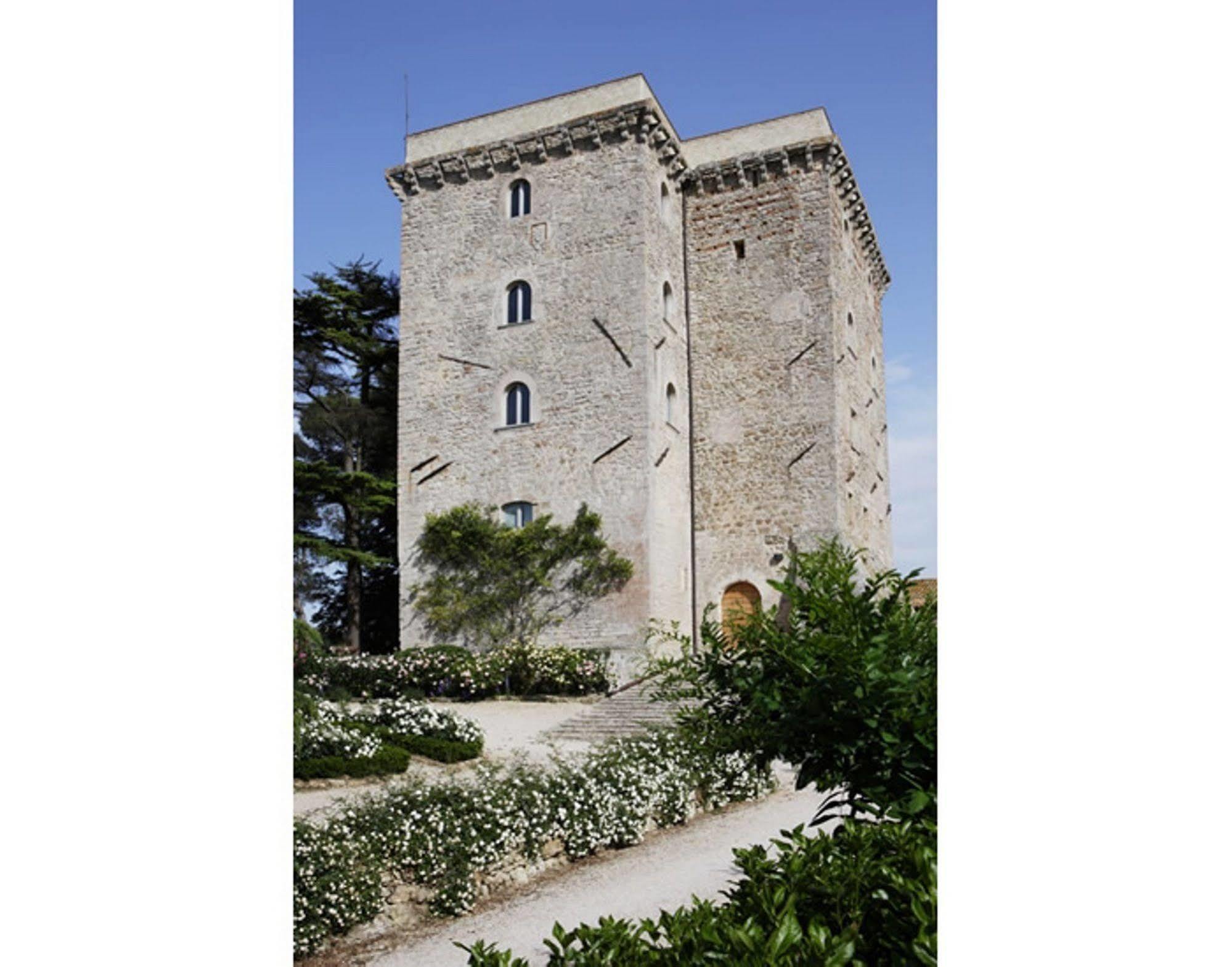 Torre Almonte Aparthotel Тоди Екстериор снимка